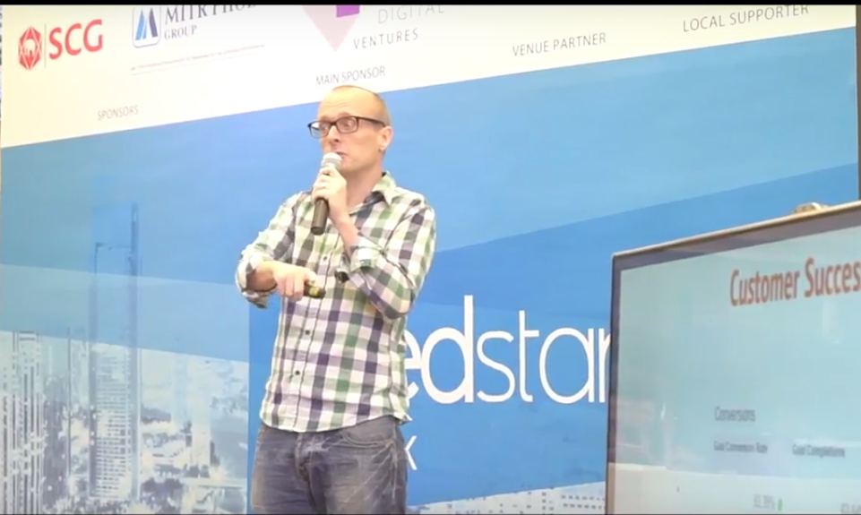 Chris Armstrong presenting Transporters.io at Seedstars Bangkok